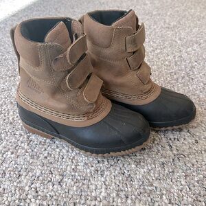 Sorel boots for kids sz 13